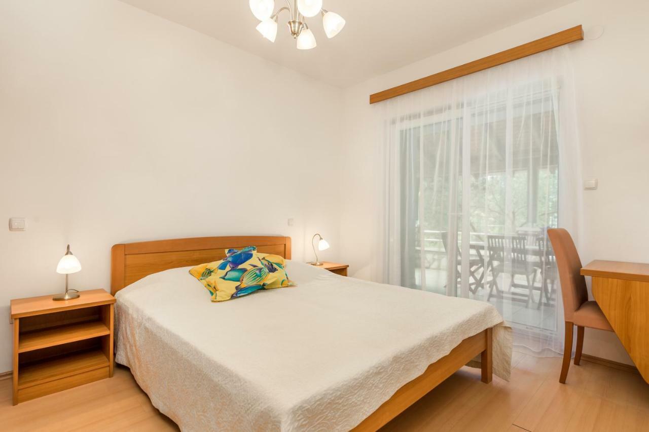 Villas Kampor エクステリア 写真